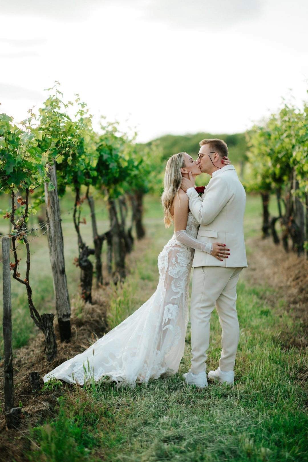 Események, menyasszonyok 12